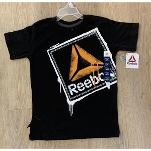 (NWT) Boy’s Size 4/5 Black and Orange Graphic Casual T-Shirt